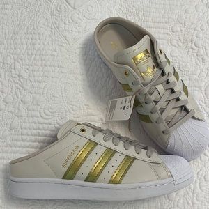 NWT Adidas Size 8 Superstar mules